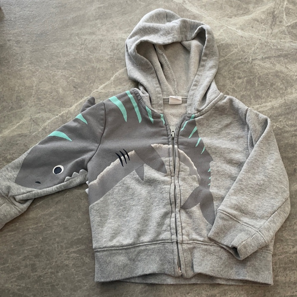 Baby gap shark sweatshirt 18-24 months